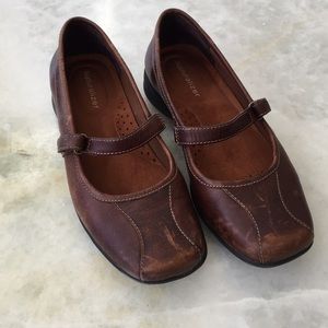 Naturalizer Brown distressed Mary-Jane